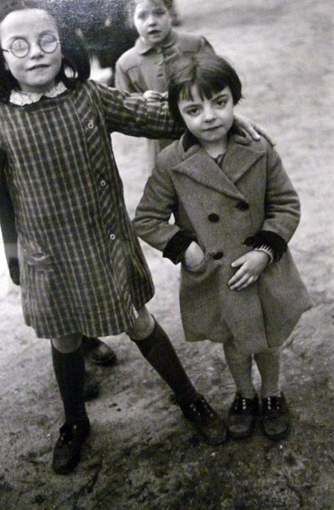 Jean-Philippe Charbonnier, la petite Edith Piaf du Palais Royal, 1945