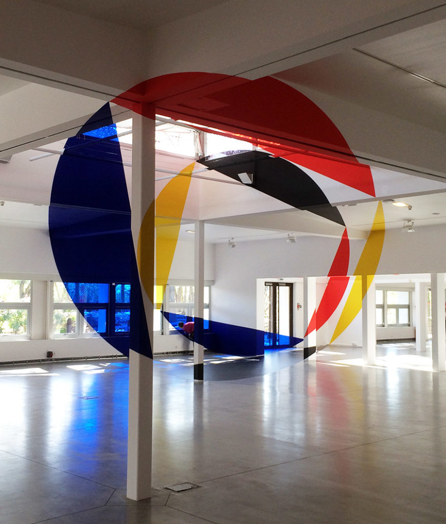 Felice Varini fait éclater la Villette 4