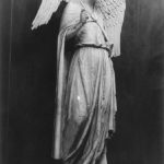 Moulage de l'ange de saint Nicaise (Ange au Sourire) de la cathédrale de Reims, au musée de Sculpture comparée. Photographie : Max Sainsaulieu (1870-1953) © Ministère de la Culture - Médiathèque du Patrimoine. Dist RMN-Grand Palais / Max Sainsaulieu