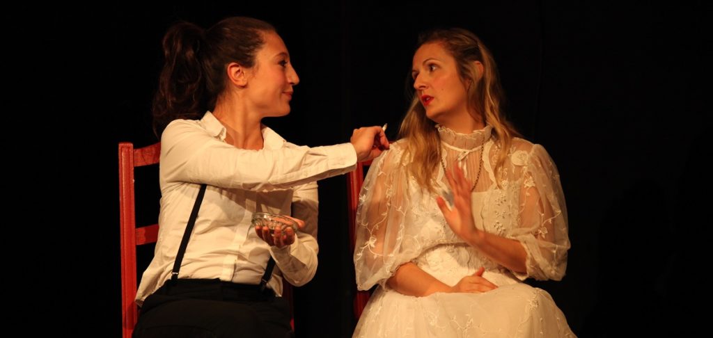 Blondie et Brunette, deux héroïnes intrépides au Théâtre Le Proscenium 2