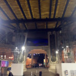 L'échafaudage qui a pris place dans le Palais de la Découverte