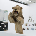 Participez à We Frac, la première édition des weekends des Frac 7 Vue de l’exposition Animal on est mal, frac île-de-france, le château, Rentilly, 2016. Photo Martin Argyroglo