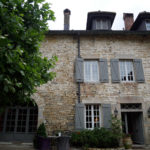 A l'ombre du château