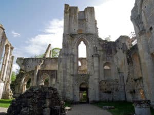 L'abbaye de Jumièges : la beauté d'une architecture mutilée 6 L'abbaye de Jumièges