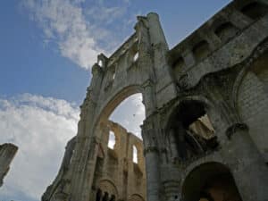 L'abbaye de Jumièges : la beauté d'une architecture mutilée 7 L'abbaye de Jumièges