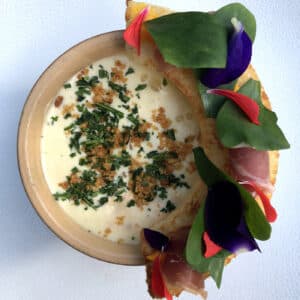 De Paris au Mont-Saint-Michel à vélo sur la Véloscénie 53 L'auberge de la Sélune