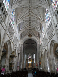 De Paris au Mont-Saint-Michel à vélo sur la Véloscénie 27 Basilique d'Alençon