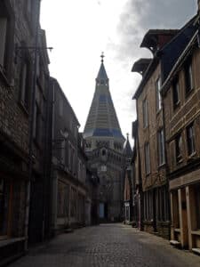 De Paris au Mont-Saint-Michel à vélo sur la Véloscénie 39 Eglise Saint-Julien de Domfront
