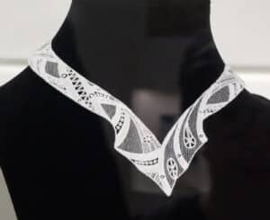 De Paris au Mont-Saint-Michel à vélo sur la Véloscénie 31 Exemple d'utilisation de la dentelle dans une création contemporaine