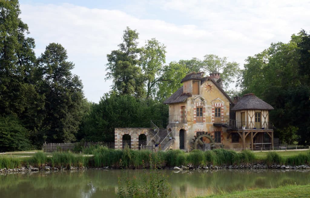 Le Hameau de la Reine à Versailles : l’incroyable fantaisie de Marie-Antoinette 11 Versailles - Hameau de la Reine - Moulin