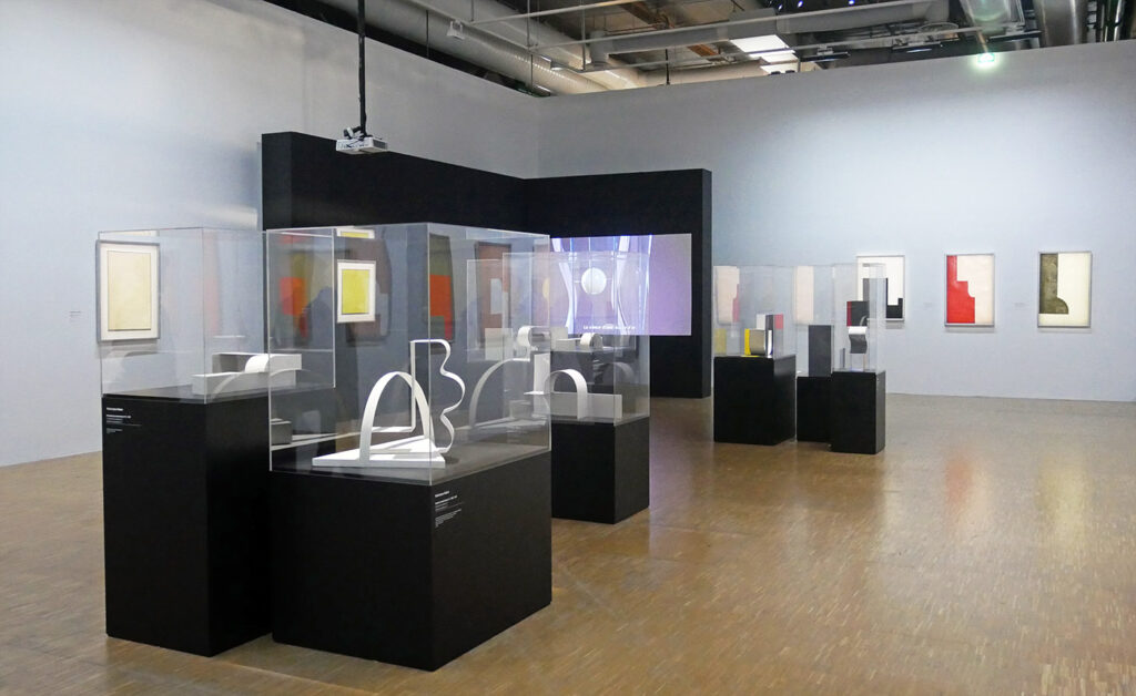 Exposition Une avant-garde Polonaise au Centre Pompidou