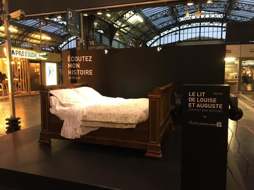 Le lit de Louise et Auguste, témoin de la Grande Guerre, en gare de l'Est