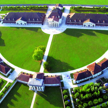 Vue aérienne de la Saline Royale d'Arc-et-Senans