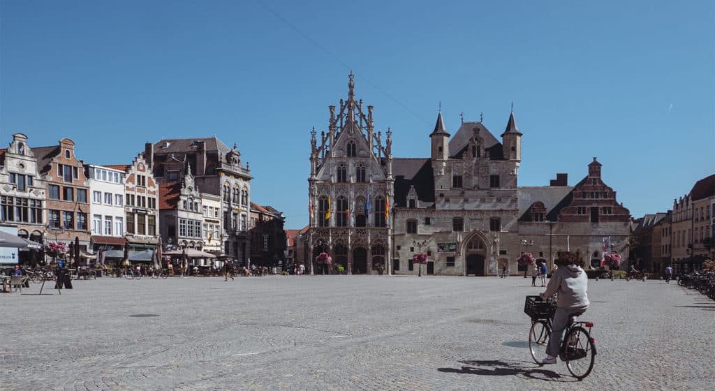 La grand place de Malines