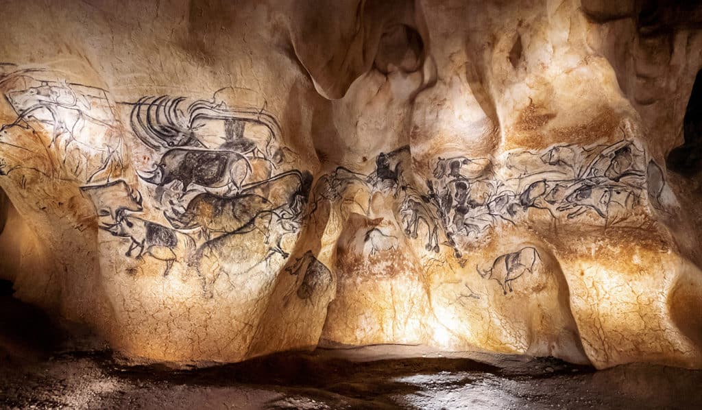 The Chauvet cave, a treasure from the depths of the centuries 12