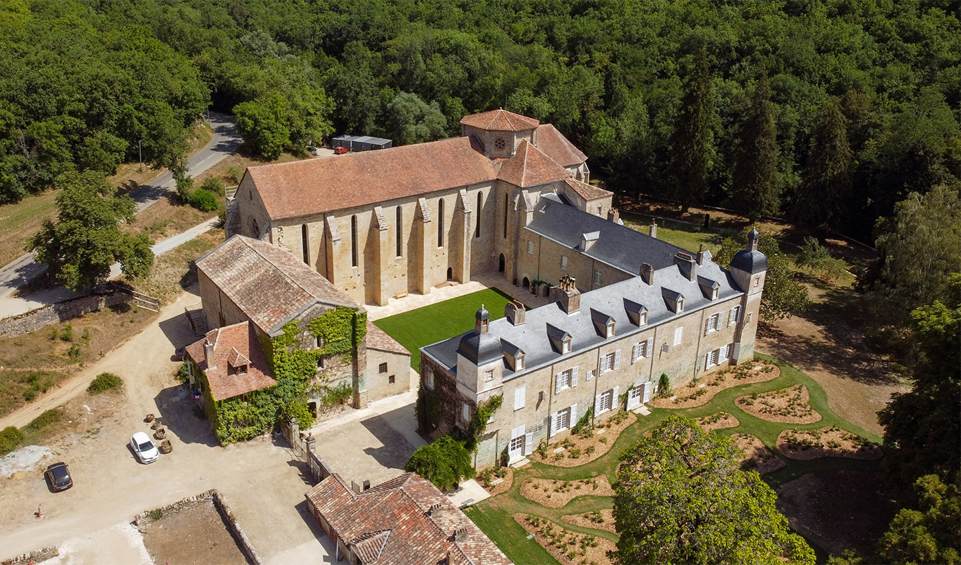 L'abbaye de Beaulieu-en-Rouergue : quand le patrimoine rencontre l'art contemporain 2