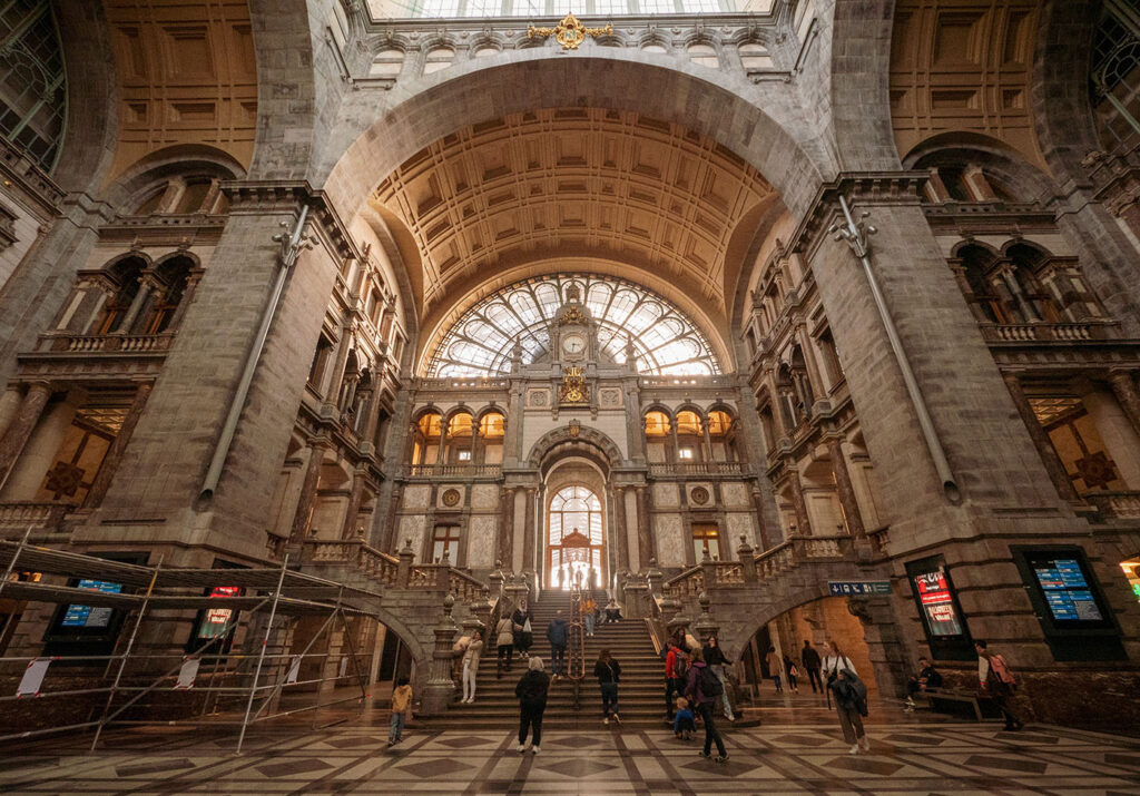 Gare d'Anvers