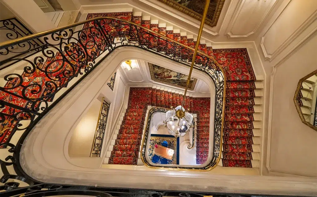 Once upon a time, there was the Ritz, or the beginnings of the modern hotel business 5