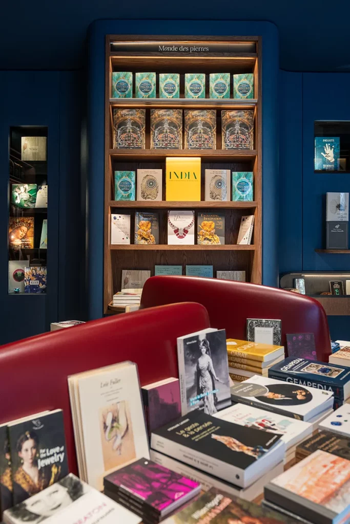 L’Escarboucle : la nouvelle librairie de L’École des Arts Joailliers à Paris 4