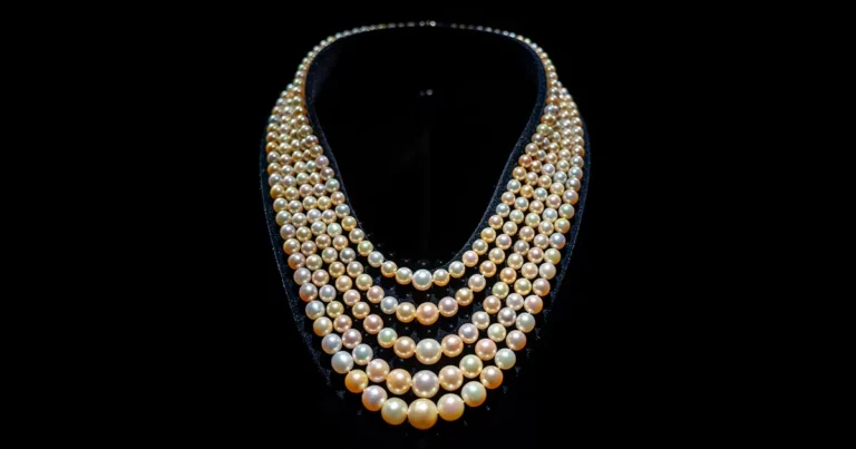 Exposition Paris capitale de la Perle à l'Ecole des Arts Joailliers