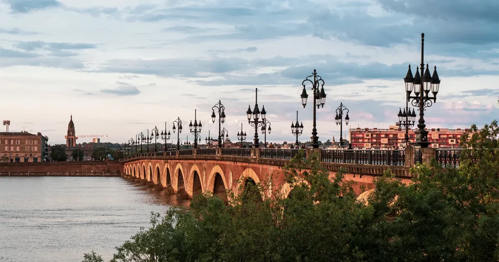 Le Pont de Pierre de Bordeaux