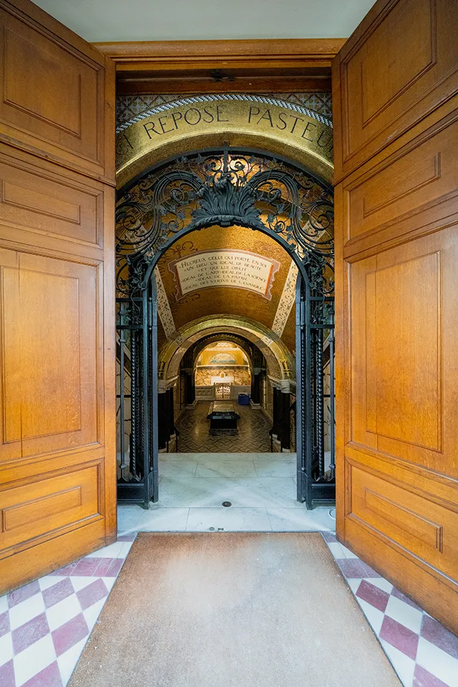 La crypte de Pasteur, un chef-d’œuvre caché à Paris 7