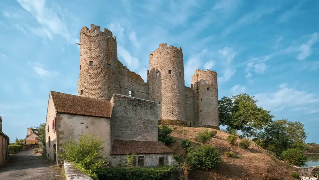 Au cœur du berceau des Bourbons : visite des vestiges du château de Bourbon-l’Archambault 5