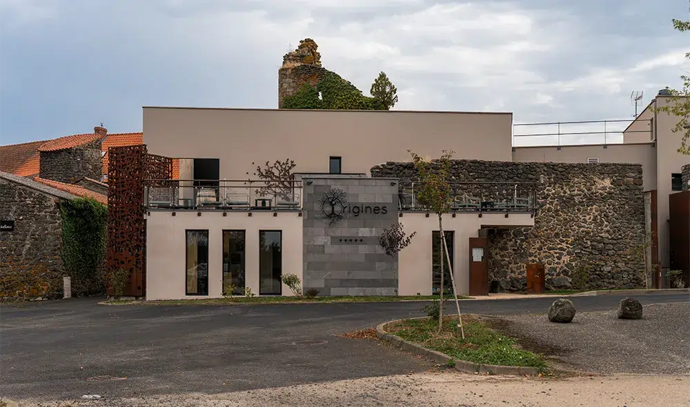 Origines : un hôtel-restaurant étoilé pour une escapade apaisante au cœur de l’Auvergne 13 Origines : un hôtel-restaurant étoilé pour une escapade apaisante au cœur de l’Auvergne 13