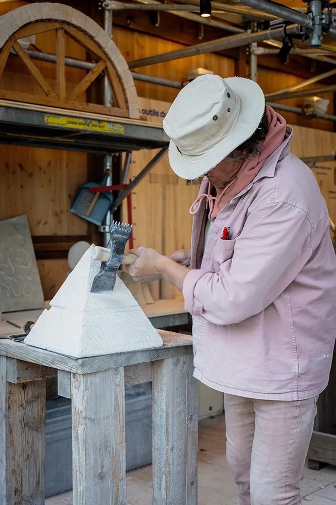 A deux pas de Paris explorez le chantier de reconstruction de la la flèche de la basilique Saint-Denis 12
