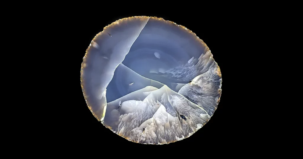 The École des Arts Joailliers invites us to contemplate the hidden beauty of the mineral world 4