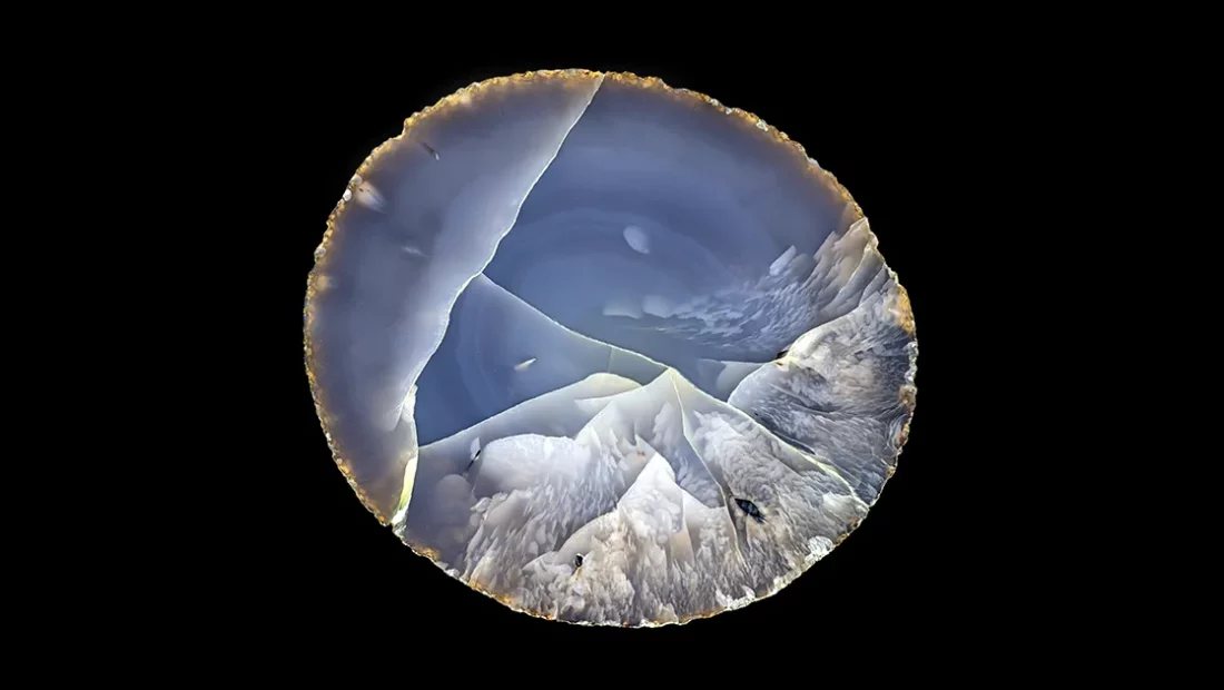 The École des Arts Joailliers invites us to contemplate the hidden beauty of the mineral world 7