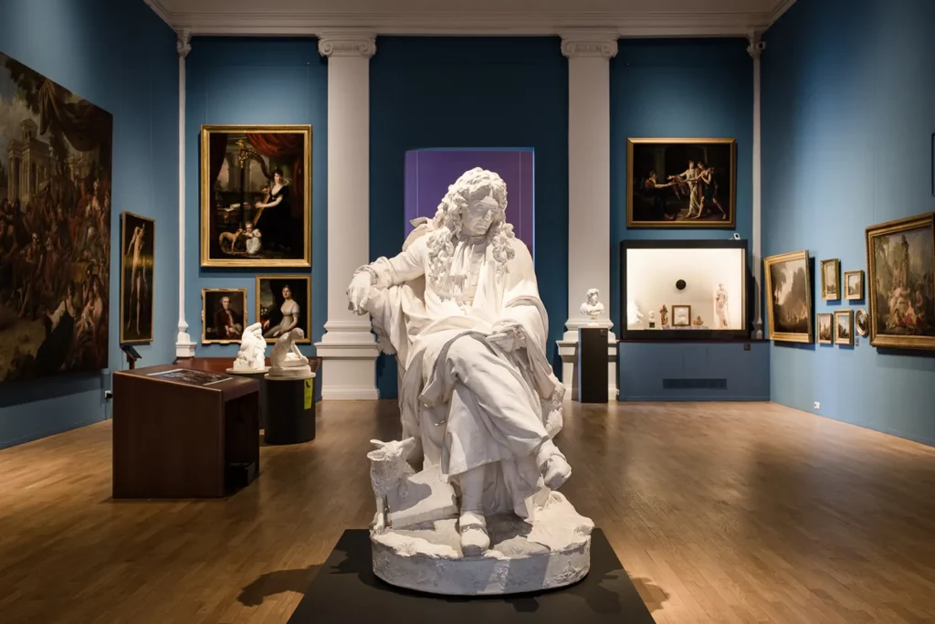 Une escapade en Auvergne-Rhône-Alpes : entre sommets alpins et mémoire vivante 4