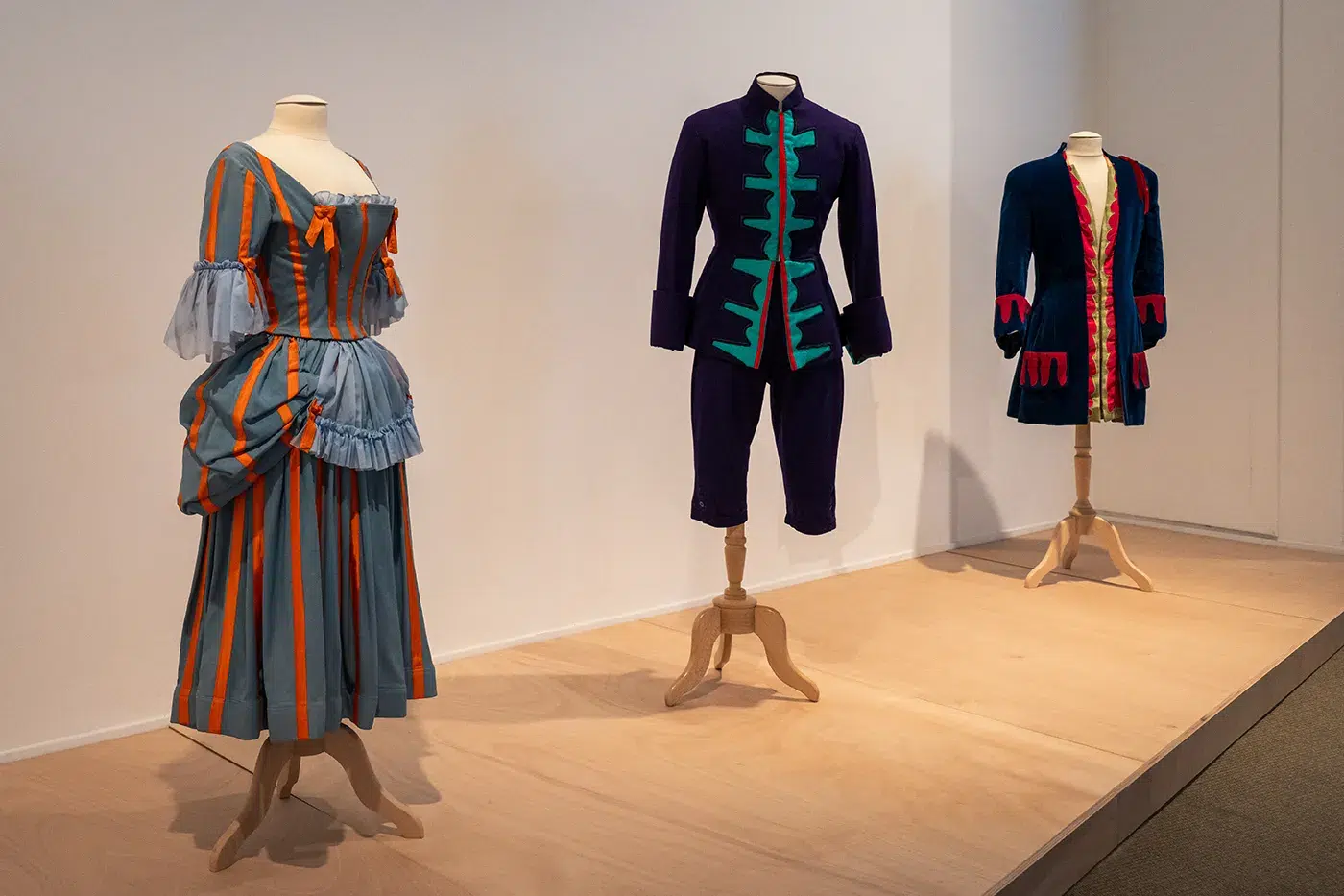 Quand les peintres ont réinventé le théâtre : l'incroyable aventure de Jean Vilar 10 Costumes d'après Gustave Singier